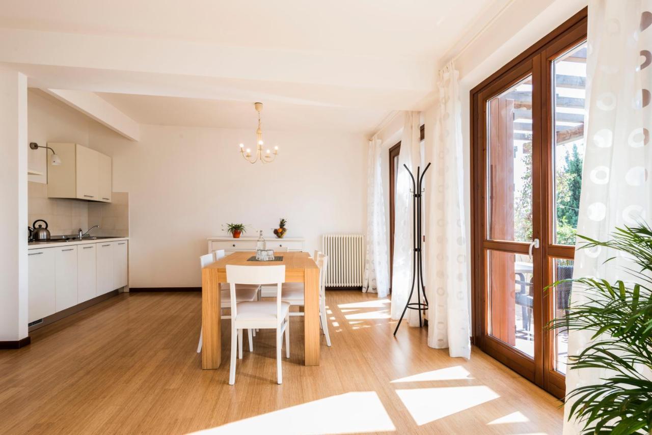 Appartamenti Meridiana Torri Del Benaco Exterior foto